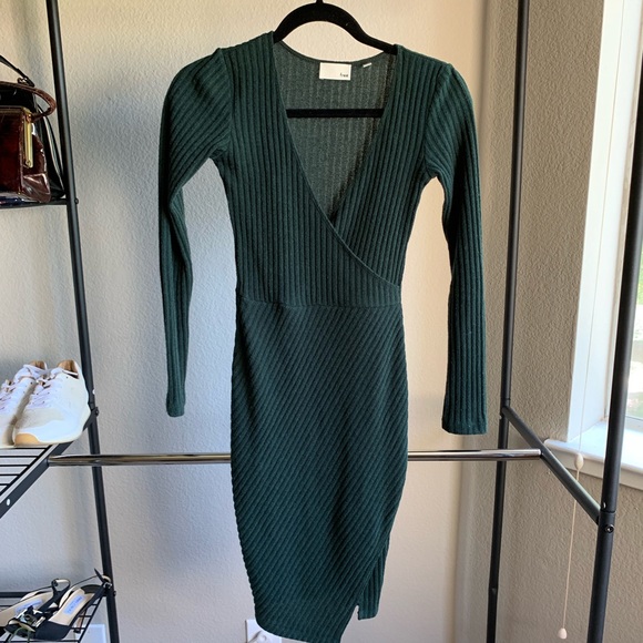 Aritzia Dresses & Skirts - Aritzia Bodycon Aritzia Dresses & Skirts - Aritzia Bodycon